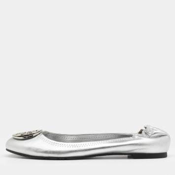 Pre Owned Tory Burch Metallic Silver Leather Reva Scrunch Ballet Flats Size 38.5