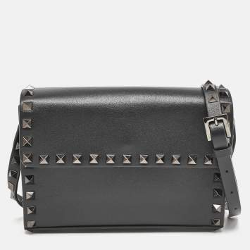 Pre Owned Valentino Black Leather Rockstud Flap Crossbody Bag