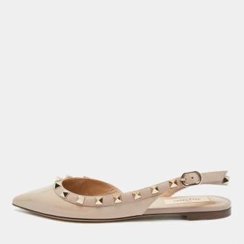 Pre Owned حذاء باليرينا فلات فالنتينو روكستد جلد لامع بيج بحزام مقاس 35