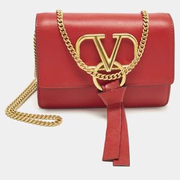 Pre Owned Valentino Red Leather VRing Chain Crossbody Bag
