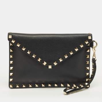 Pre Owned Valentino Black Leather Rockstud Envelope Wristlet Clutch