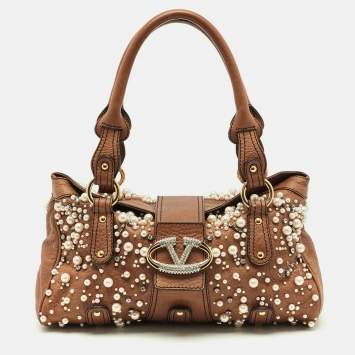 Pre Owned حقيبة فالنتينو مرصعة بلآلئ ومسامير جلد بني كريستال كاتش