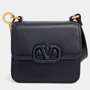مملوكة مسبقًا Valentino Black Leather V-Ring Micro Crossbody Bag