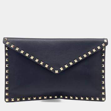 مملوكة مسبقًا حقيبة كلتش فالنتينو روكستد جلد أسود