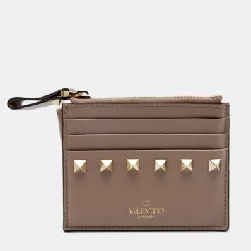 Pre Owned Valentino Beige Leather Rockstud Zip Card Case