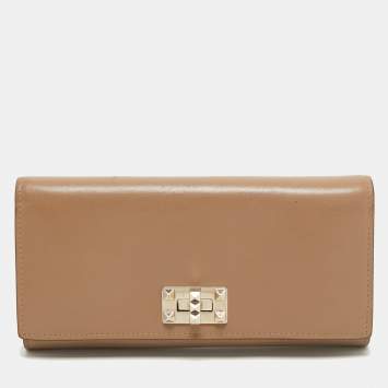 Pre Owned Valentino Beige Leather Rockstud Continental Wallet