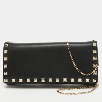 Pre Owned Valentino Black Leather Rockstud Wallet On Chain