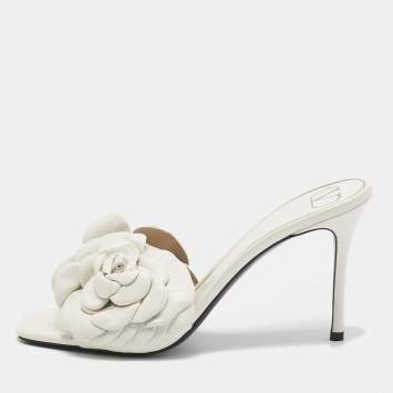 Pre Owned Valentino Cream Leather 03 Rose Edition Atelier Slides Size 40