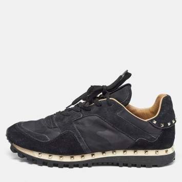 مملوكة مسبقًا Valentino Black Suede and Camouflage Fabric Rockstud Low Top Sneakers Size 40