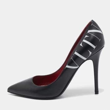 Pre Owned Valentino Black Leather VLTN Pumps Size 39.5
