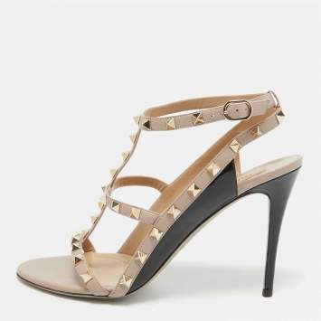 Pre Owned Valentino Beige/Black Patent and Leather Rockstud Ankle Strap Sandals Size 40.5