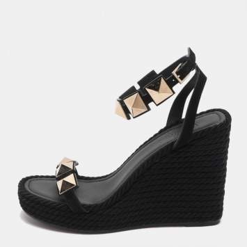 مملوكة مسبقًا Valentino Roman Stud Size 39 Black Suede Wedge Platform Espadrille Sandals