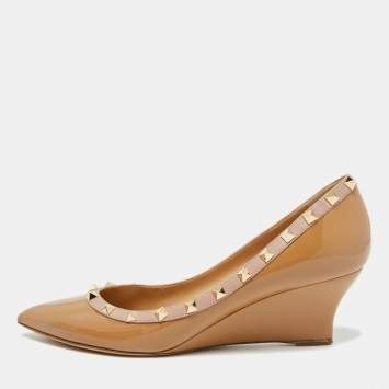 Pre Owned Valentino Rockstud Size 41 Beige/Pink Leather and Patent Leather Wedge Pumps
