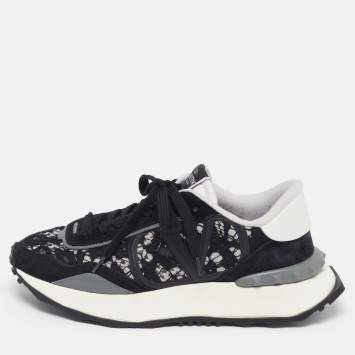 مملوكة مسبقًا حذاء رياضي فالنتينو مربوط من القماش الشبكي والجلد المدبوغ باللونين الأسود والأبيض مقاس 38