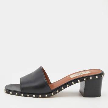 Pre Owned Valentino Black Leather Rockstud Slide Sandals Size 36
