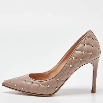 Pre Owned Valentino Beige Quilted Leather Rockstud Embellished Pointed Toe Pumps Size 35.5