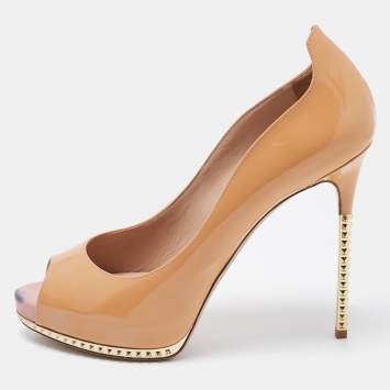 Pre Owned Valentino Beige Patent Leather Studded Peep Toe Pumps Size 39.5