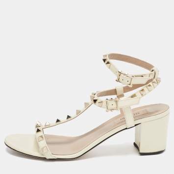 Pre Owned Valentino Cream Patent Leather Rockstud Sandals Size 39