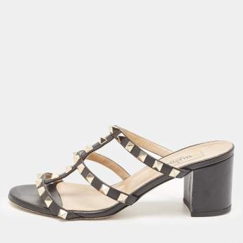 Pre Owned Valentino Black Leather Rockstud Slides Size 35 