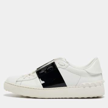 مملوكة مسبقًا Valentino White/Black Leather Rockstud Low Top Sneakers Size 38