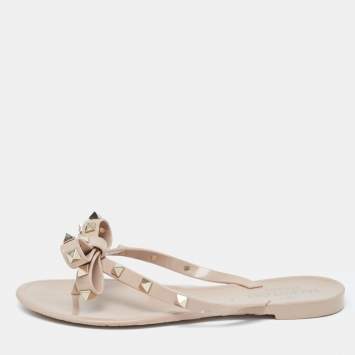 Pre Owned Valentino Pink Rubber Rockstud Bow Thong Flats Size 35