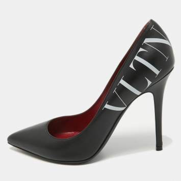 Pre Owned Valentino Black Leather VLTN Pumps Size 39.5