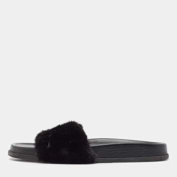 Pre Owned Valentino Black Mink Fur Rockstud Flat Slides Size 39