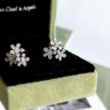 Pre Owned Van Cleef & Arpels 18K White Gold and Diamond Socrate 3 Flower Earrings