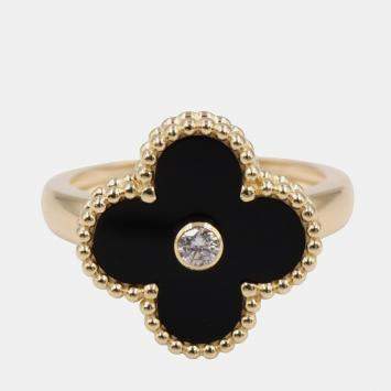 مملوكة مسبقًا Van Cleef & Arpels Vintage Alhambra Onyx 18K Yellow Gold Ring EU 53