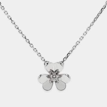 Pre Owned قلادة فان كليف آند أربلز فريفول ألماس ذهب أبيض عيار 18 موديل صغير