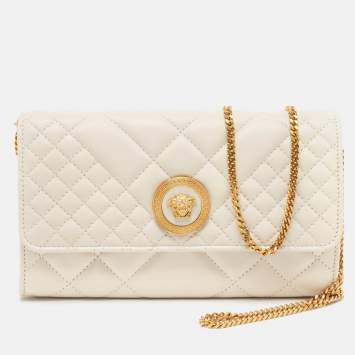 Pre Owned Versace Off White Quilted Leather La Medusa Chain Clutch