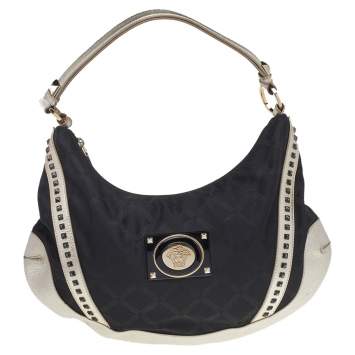 مملوكة مسبقًا Versace Metallic Silver/Black Signature Canvas And Leather Studded Hobo