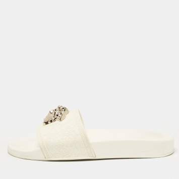 Pre Owned Versace Cream Rubber Medusa Pool Flats Size 37
