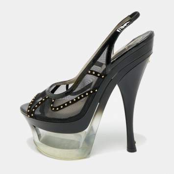 مملوكة مسبقًا صندل فيرساتشي بلاتفورم سترابي جلد أبيض مقاس 40