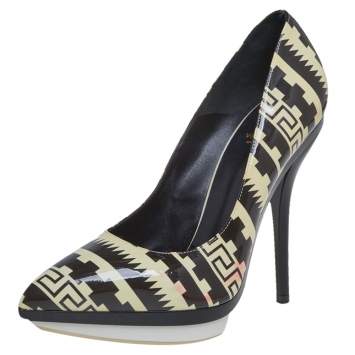 Pre Owned Versace Off White/Light Black Patent Leather Pointed Toe Pumps Size 39