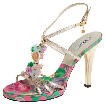 Pre Owned Versace Metallic Gold Leather Flower Detail T-Strap Sandals Size 38.5