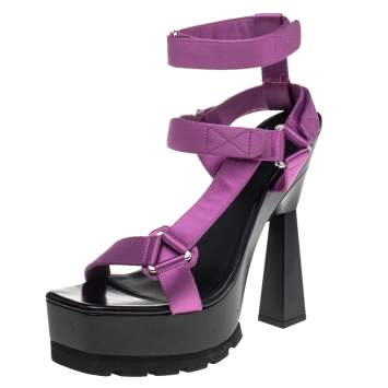 مملوكة مسبقًا Versace Purple Satin Band Velcro Strap Platform Sandals Size 40