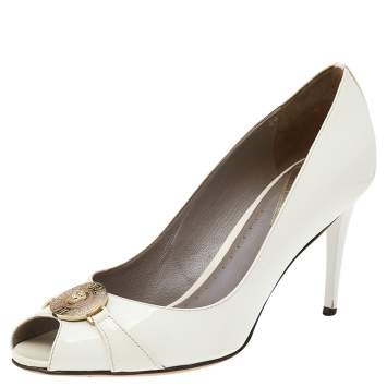 مملوكة مسبقًا Versace White Patent Leather Medusa Peep Toe Pumps Size 39