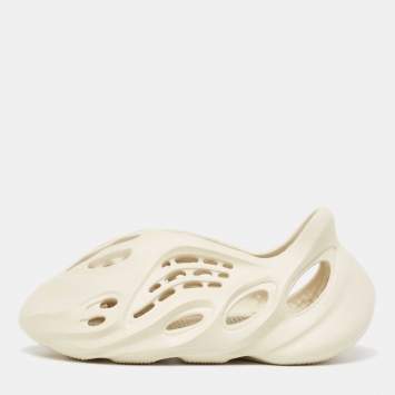 Pre Owned Yeezy x Adidas Cream Rubber Foam RNNR Sand Sneakers Size 37