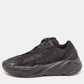 Pre Owned Yeezy x Adidas Black Nylon Boost 700 V2 Mnvn Triple Black Sneakers Size 39 1/3