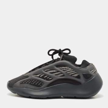 Yeezy x Adidas Black Knit Fabric 700 V3 Alvah Sneakers Size 37 1/3