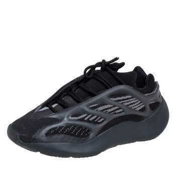 Pre Owned Yeezy x Adidas Grey/Black 700 V3 Alvah Low Top Sneakers Size 40 2/3