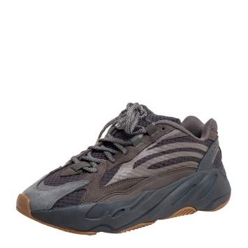 Pre Owned Yeezy x adidas Grey Fabric And Nubuck Yeezy 700 Sneakers Size 40 2/3