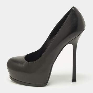 مملوكة مسبقًا حذاء كعب عالي سان لوران باريس تريبتو جلد لامع أسود مقاس 39