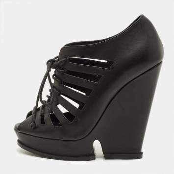 Pre Owned Yves Saint Laurent Hortense Size 36.5 Black Leather Booties