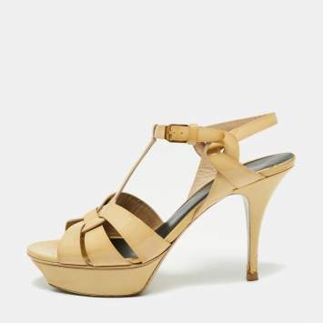 مملوكة مسبقًا Yves Saint Laurent Beige Patent Leather Tribute Sandals Size 40