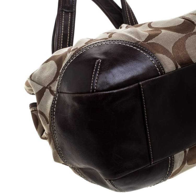 Pre Owned Coach Beige/Brown Signature Canvas and Leather Kiss Lock Shoulder Bag 