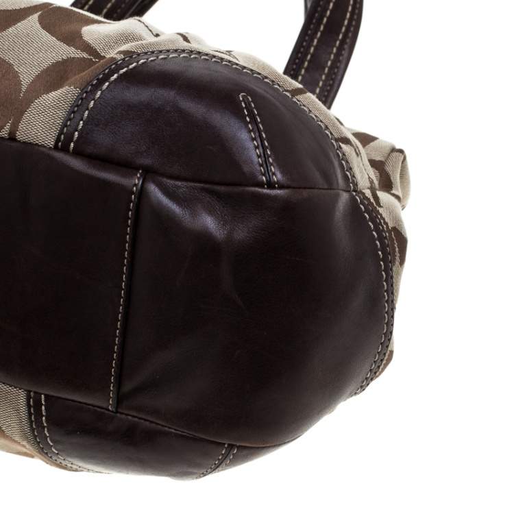 Pre Owned Coach Beige/Brown Signature Canvas and Leather Kiss Lock Shoulder Bag 