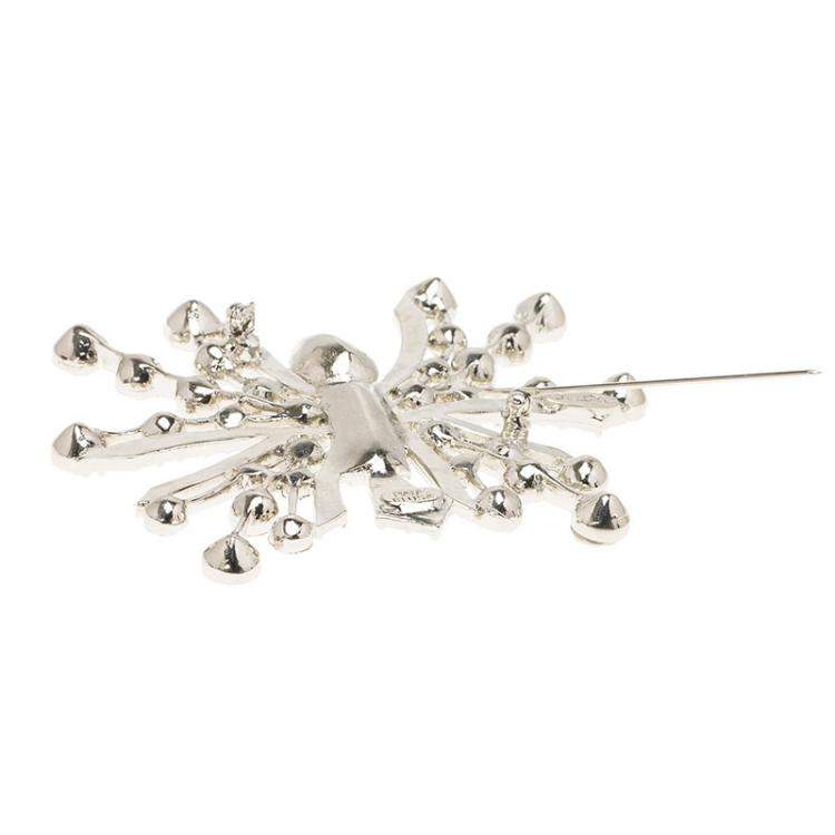 مملوكة مسبقًا Oscar de la Renta Abstract Crystal Silver Tone Brooch