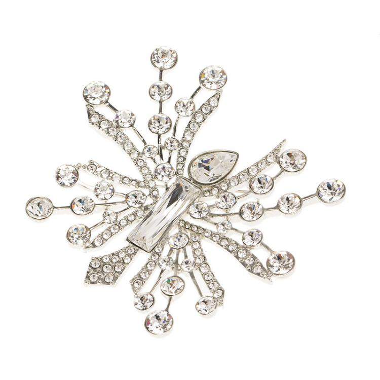 مملوكة مسبقًا Oscar de la Renta Abstract Crystal Silver Tone Brooch